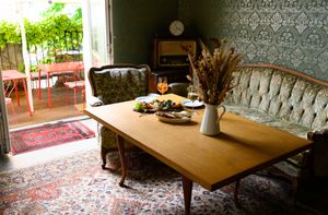 Unser Wohnzimmer ✨  at Glauburg Café in Frankfurt