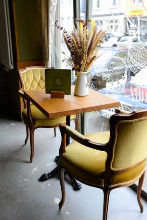  at Glauburg Café in Frankfurt