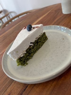 Veganer Pistazienkuchen at Café Hommage in Erfurt