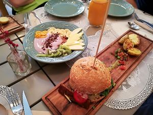 sandwich at Rayen Vegano in Madrid