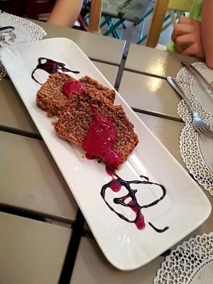 dessert at Rayen Vegano in Madrid