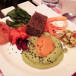 spring menu  at Rayen Vegano in Madrid