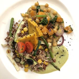 Main dish of the day at Rayen Vegano in Madrid