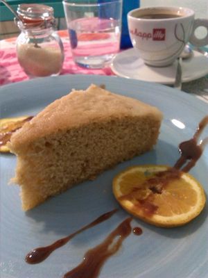 Lemon and Lime Cake at Rayen Vegano in Madrid