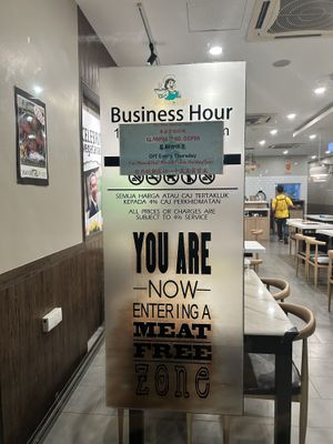 Opening hour  at Mama Go Vege Cafe in Ipoh