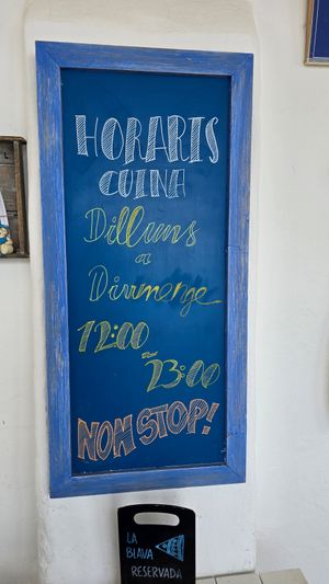 Opening hours (June 2025) at La Blava in Palafrugell