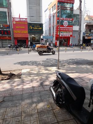 Looking out at Lục Bổ Đề Duyen in Ho Chi Minh City