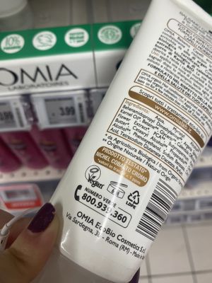 Vegan sign on conditioner   at Maxi Coal in Pescara