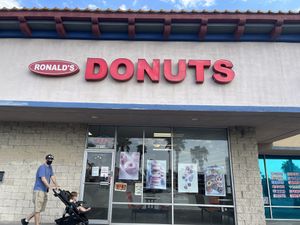 The best!!  at Ronald's Donuts in Las Vegas