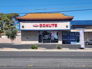 Entrance at Ronald's Donuts in Las Vegas
