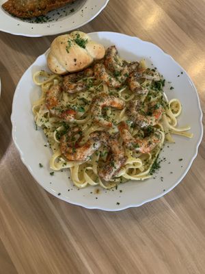 Alfredo with shrimp  at A Lo Vegano Orlando in Orlando