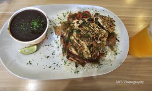 Plant base chicken at A Lo Vegano Orlando in Orlando