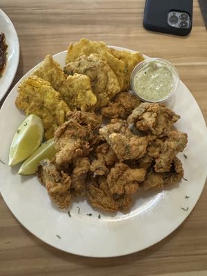 Oyster mushrooms   at A Lo Vegano Orlando in Orlando