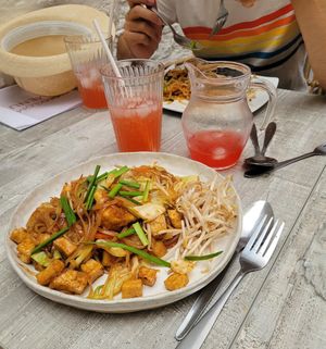 Vegan Pad-Thai at Klomklom in Maastricht