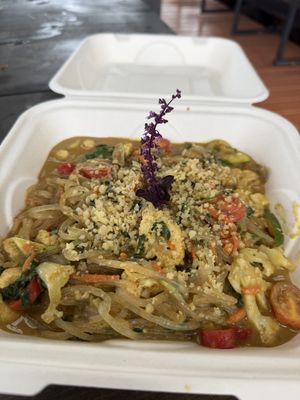 Curry with mung bean noodles  at Mandala Living Foods Cafe in Anahola