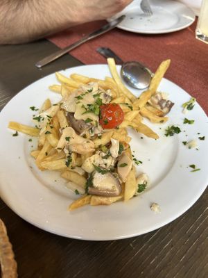 Papas champi  at La Commedia in Montevideo