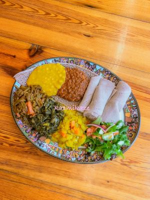 vegan platter at Enat - Optimist Hall in Charlotte