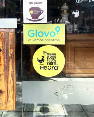 The info about Heura is used there is right on the pub's door at John's Grobe in Premia De Mar