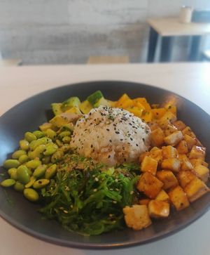 Vegan poke at Gastrobar Bibi in Plentzia