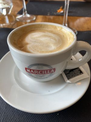 Kaffee mit Sojamilch 👍  at Gastrobar Bibi in Plentzia