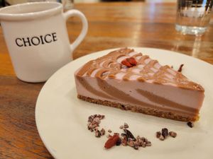 Raw cheesecake with tea at CHOICE in Kyoto