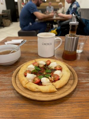 Onion Soup and Margarita Pizza  at CHOICE in Kyoto
