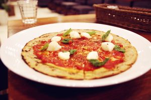 Margherita pizza with vegan mozarella at CHOICE in Kyoto