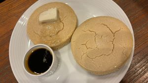 Maple syrup. They tasted like they look  at CHOICE in Kyoto