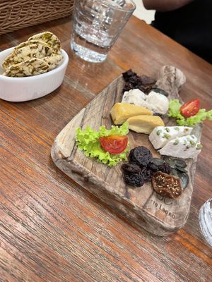 Vegan 3 cheese  at CHOICE in Kyoto