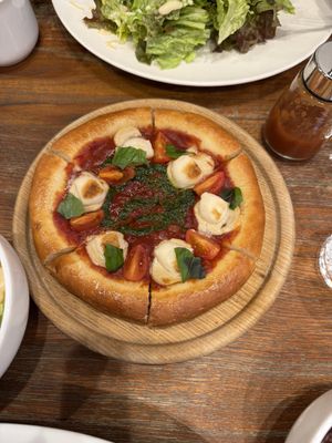 Double Tomato Mozzarella Pizza!   at CHOICE in Kyoto