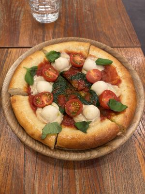 Margarita Pizzaa  at CHOICE in Kyoto
