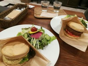 Egg-sandwich and Burger at CHOICE in Kyoto