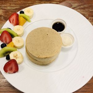 fruit pancake at CHOICE in Kyoto