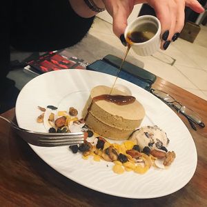 Vegan rum n raisin pancakes at CHOICE in Kyoto