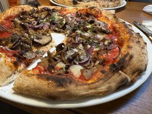 Général Funghi pizza with plant-based cheese and tomato sauce  at Barbetta's in Namur