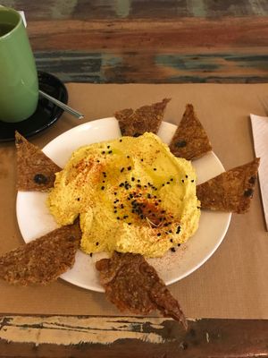 raw hummus and chips at El Cafe Blueproject in Barcelona