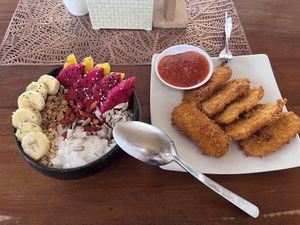 Mango magic bowl and crispy tempe  at Aura Bowls in 