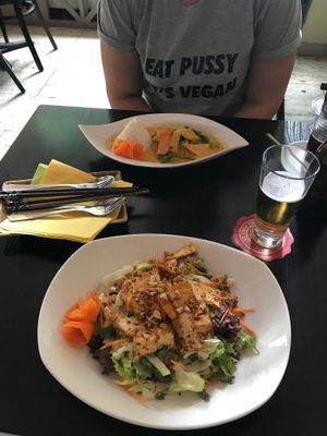 Mango curry and Zitronengras und Chili (Bun Xa) at Waterlily in Berlin