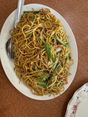 Vegan Hakka Chowmein   at Wongs Asian Cuisine in Toronto