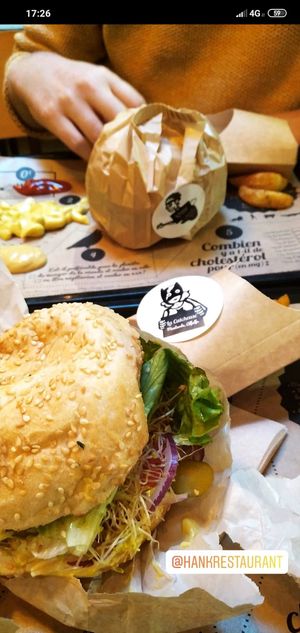 Moutarde at Hank Cuisine Végétale - Archives in Paris