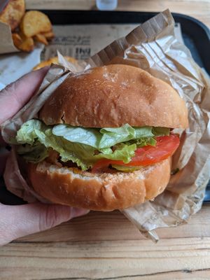 Spicy Mayo Burger! at Hank Cuisine Végétale - Archives in Paris