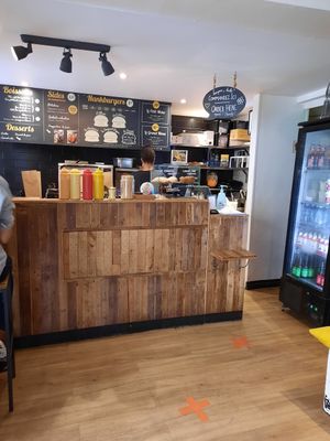 Counter at Hank Cuisine Végétale - Archives in Paris