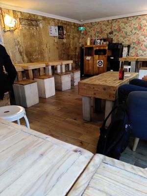 First floor interior (Dec 2021) at Hank Cuisine Végétale - Archives in Paris