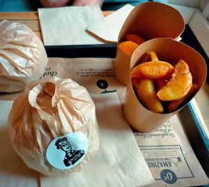 Sergente Pepper, potatoes et nuggets at Hank Cuisine Végétale - Archives in Paris