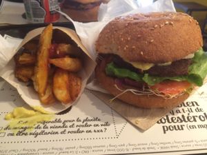 burger  at Hank Cuisine Végétale - Archives in Paris