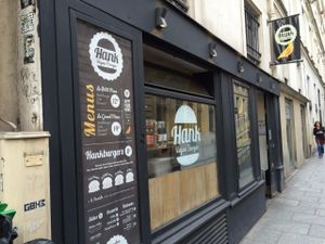 Outside at Hank Cuisine Végétale - Archives in Paris