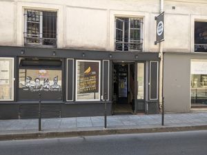 Outside of Hank Vegan Burger - Archives at Hank Cuisine Végétale - Archives in Paris