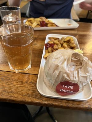   at Hank Cuisine Végétale - Archives in Paris