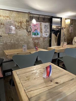   at Hank Cuisine Végétale - Archives in Paris