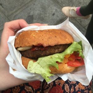 the best burger  at Hank Cuisine Végétale - Archives in Paris